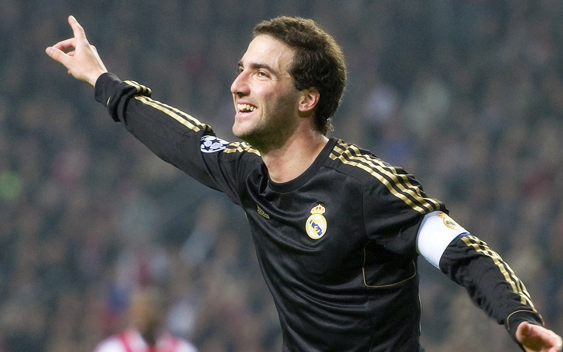 格拉纳达爆冷击败豪门，格拉纳达视频